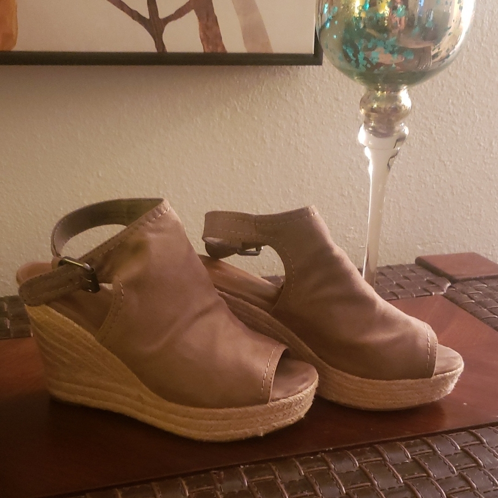 Elegant Beige Wedge Sandals